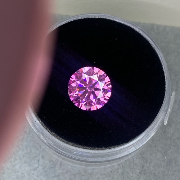 Certified, 2CT Pink Moissanite Diamond Loose (Hearts & Arrows) - Picture 11 of 16